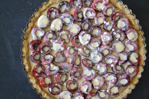 cherry tart above pour